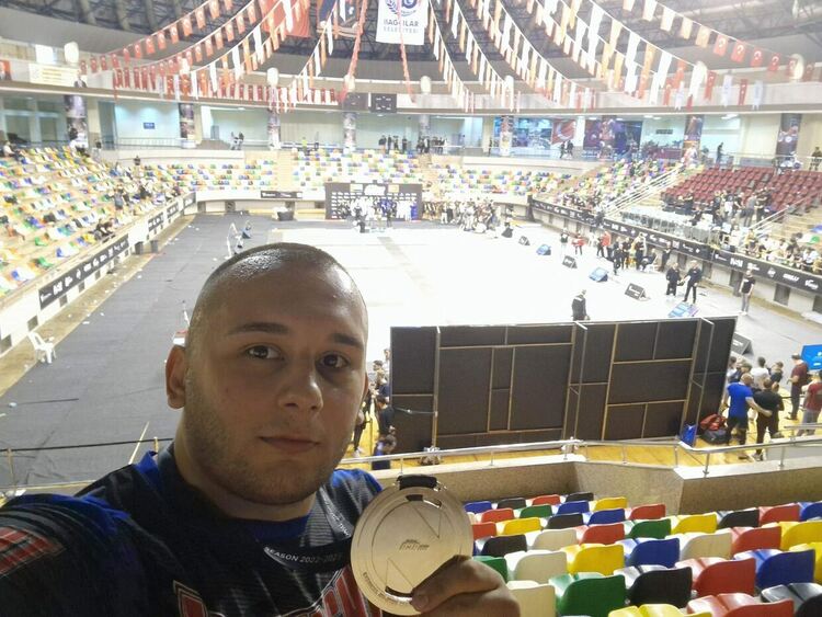 Хасковлията Радослав Русев със сребърен медал от международен турнир по джиу-джицу