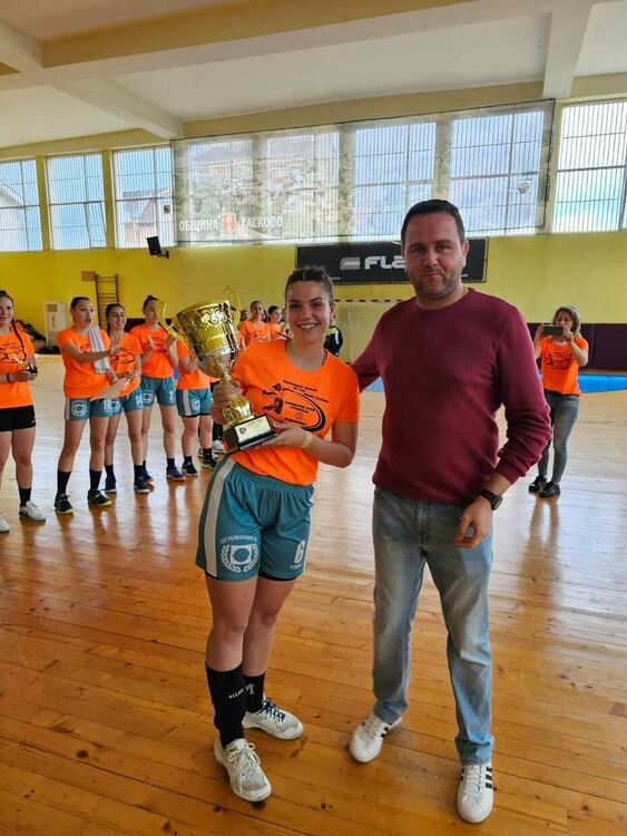 Хандбалистките на Хасково с бронз от държавните финали