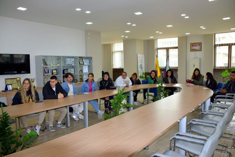 Община Асеновград подпомогна финансово зрелостници