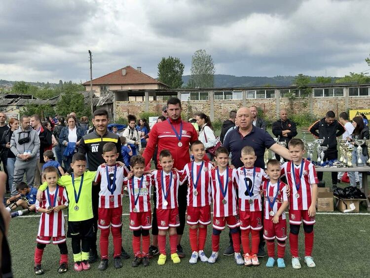 3 отборни купи за надеждите на ФК „Хасково“ от турнир в Кърджали