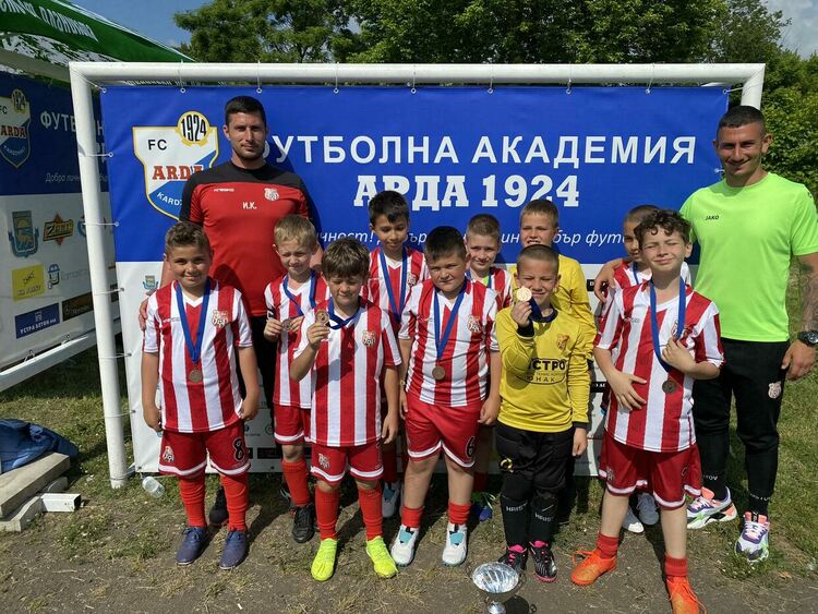 3 отборни купи за надеждите на ФК „Хасково“ от турнир в Кърджали