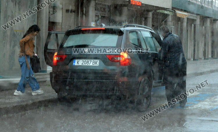 13 литра на кв.м. се изляха този следобед в Хасково