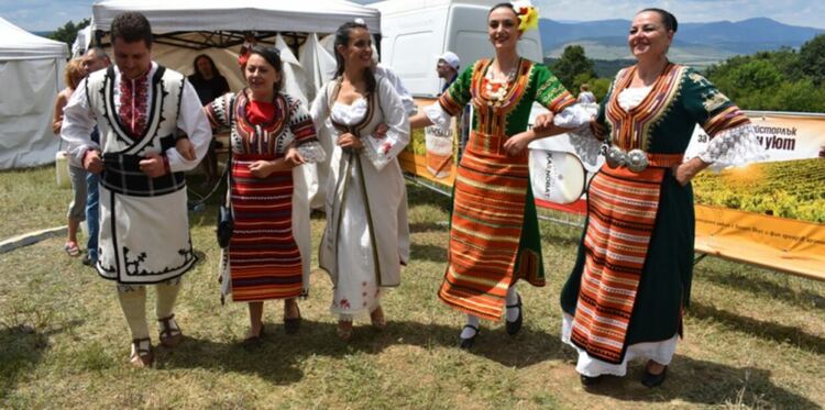 Започна приемът на заявки за участие във фолклорната програма на Граовския събор Видовден в Брезник