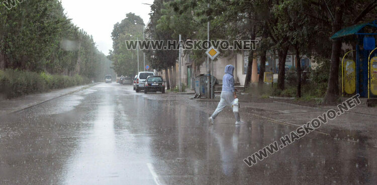 13 литра на кв.м. се изляха този следобед в Хасково