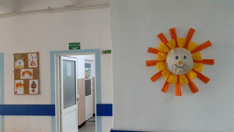 Творби на пловдивски ученици озариха Детско отделение