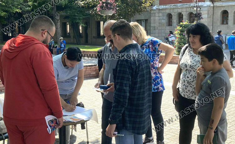 В Хасково измерваха въглеродния оксид на активни и пасивни пушачи