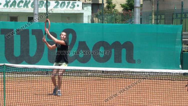 Изненада на осминафиналите на държавното първенство по тенис в Хасково