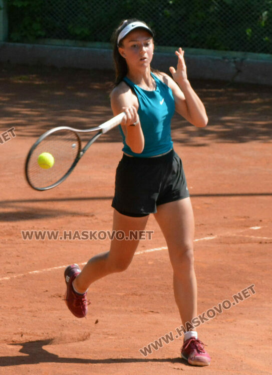Ясни са полуфиналистите на сингъл на държавното първенство по тенис в Хасково