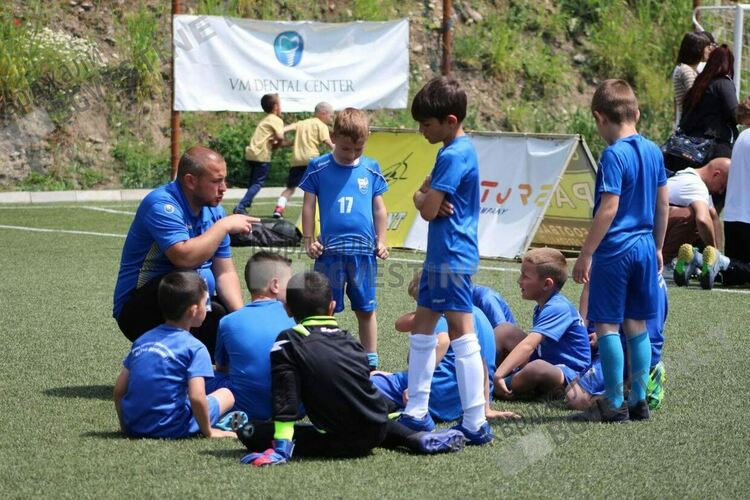 Футболна академия "Арда 1924" с подкрепата на Община Кърджали дари хиляди усмивки на деца от цяла България