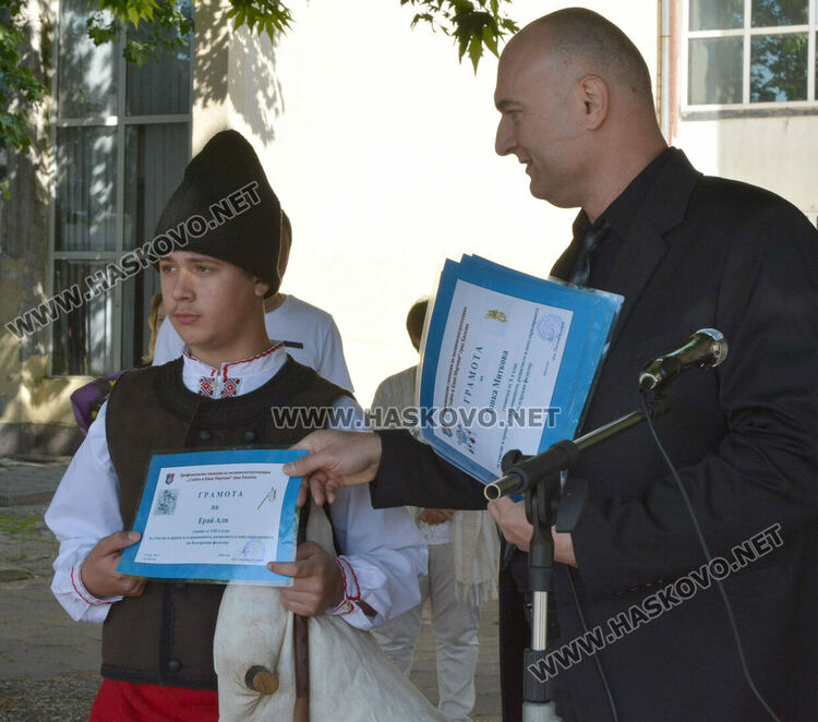 Хасковската ПГМЕТ „Стойчо и Кица Марчеви“ чества патронен празник