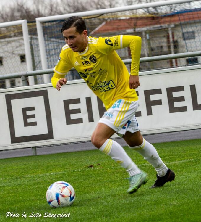 Играещият във „Фалкенберг“ талант Севен Емилов получи българско гражданство, присъединява се, за да подсили „лъвчетата“