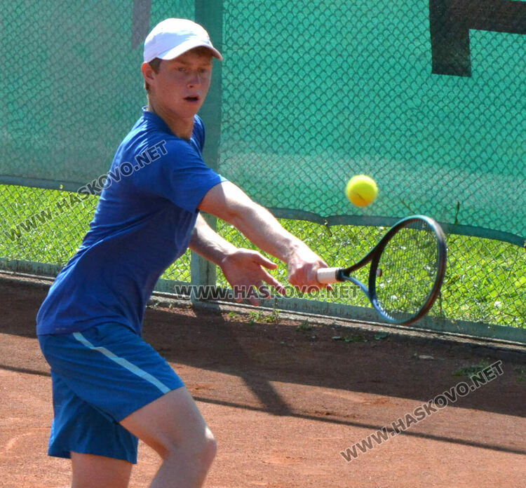 Ясни са полуфиналистите на сингъл на държавното първенство по тенис в Хасково