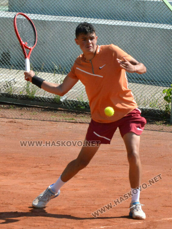 Ясни са полуфиналистите на сингъл на държавното първенство по тенис в Хасково