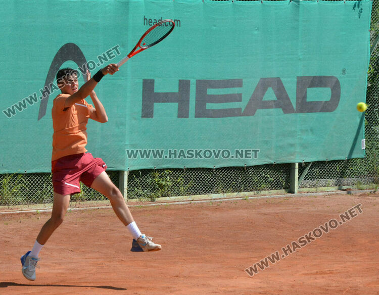 Ясни са полуфиналистите на сингъл на държавното първенство по тенис в Хасково