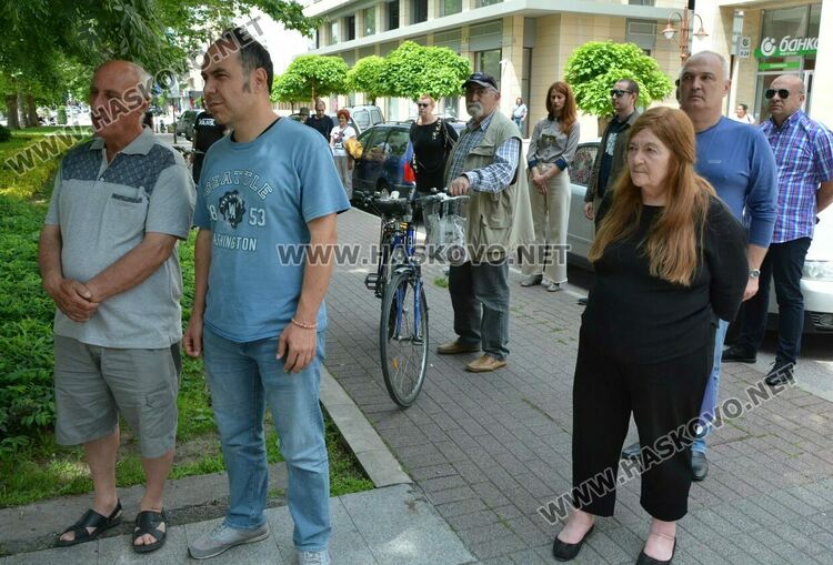 Хасково се преклони пред подвига на Христо Ботев и героите