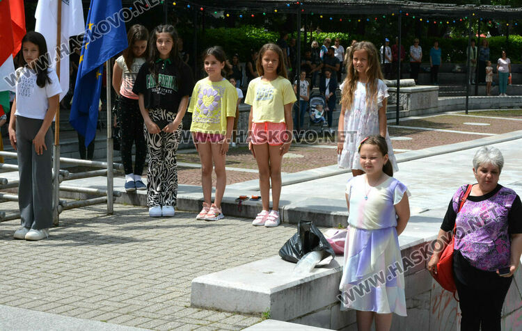 Хасково се преклони пред подвига на Христо Ботев и героите