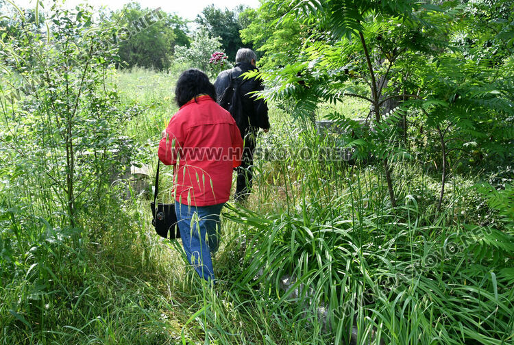 Гробищния парк "Кенана"