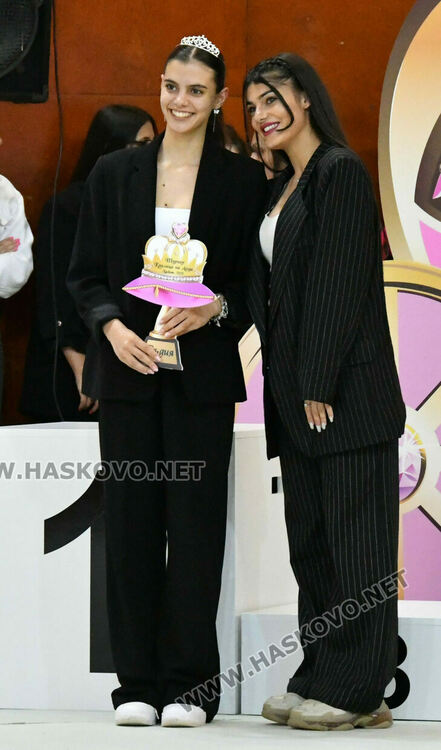 Коронясаха Кралица и Принцеса на турнира по художествена гимнастика „Аида“
