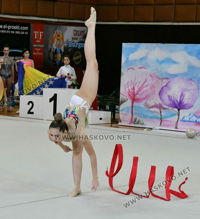 Коронясаха Кралица и Принцеса на турнира по художествена гимнастика „Аида“