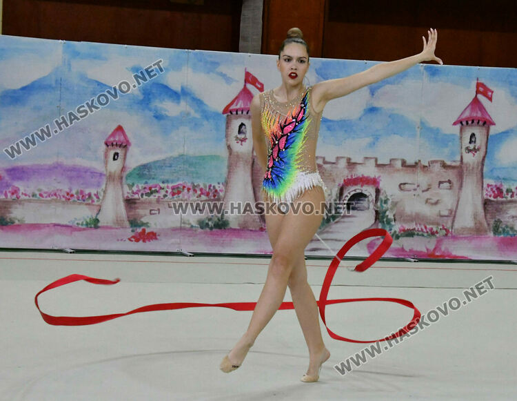 Коронясаха Кралица и Принцеса на турнира по художествена гимнастика „Аида“