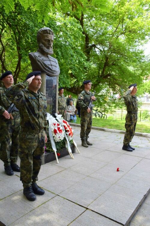 Кметът на Асеновград: Наш дълг е да пазим Ботевите завети 