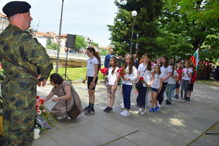 Кметът на Асеновград: Наш дълг е да пазим Ботевите завети 