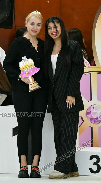 Коронясаха Кралица и Принцеса на турнира по художествена гимнастика „Аида“