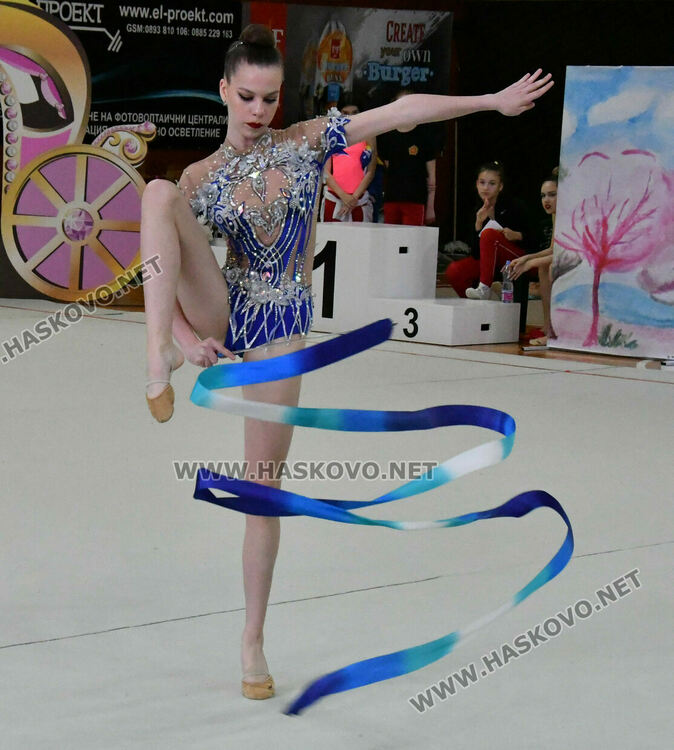 Коронясаха Кралица и Принцеса на турнира по художествена гимнастика „Аида“