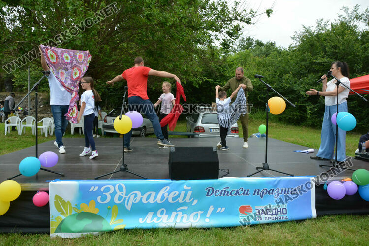 „Здравей, лято!“ забавлява децата за десети път с песни, танци и занаяти на открито