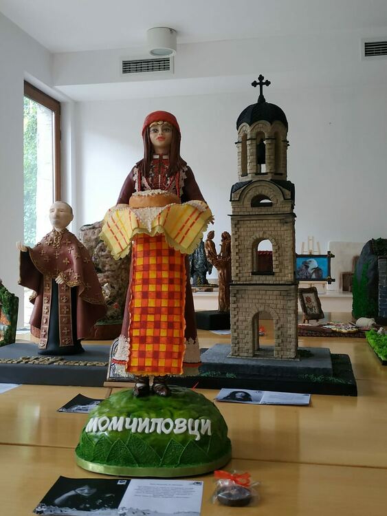 Захарна магия в сърцето на Родопите оживя в изложба в Момчиловци /галерия/