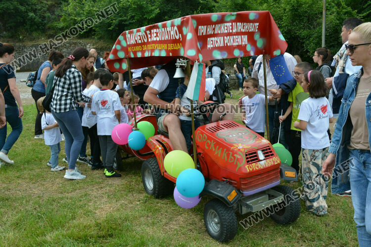 „Здравей, лято!“ забавлява децата за десети път с песни, танци и занаяти на открито