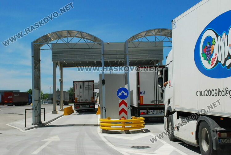 2 млрд. лв. годишно ще се пести при облекчаване на товарния трафик през страната ни