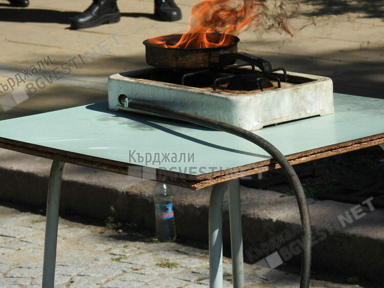 Оставен без надзор газов котлон предизвика пожар в Кърджали