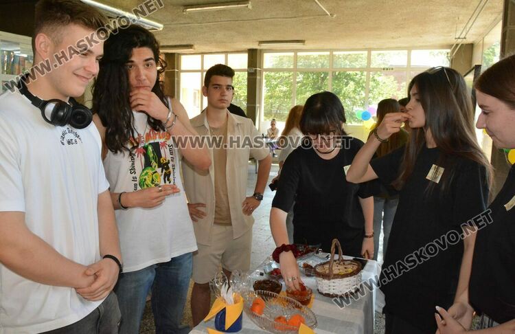 Ученици показаха проекти за решаване на екологични проблеми в Хасково