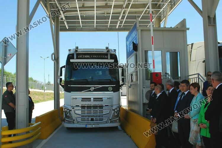 2 млрд. лв. годишно ще се пести при облекчаване на товарния трафик през страната ни