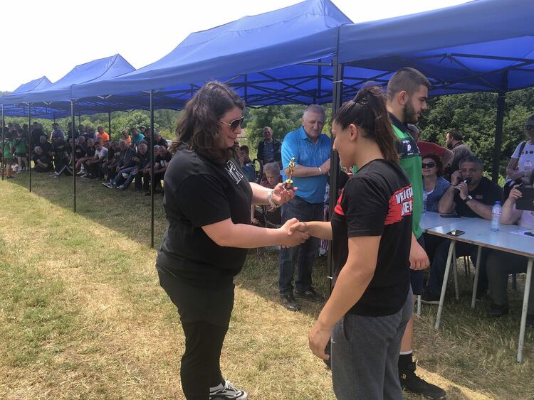 Георги Иванов със „Златна огърлица“ от турнира по борба край Тополовград