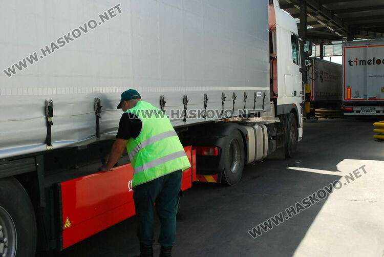 2 млрд. лв. годишно ще се пести при облекчаване на товарния трафик през страната ни