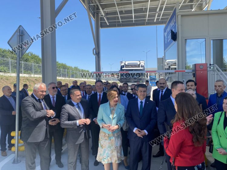 България и Турция подписаха меморандум за работа по жп транспорта