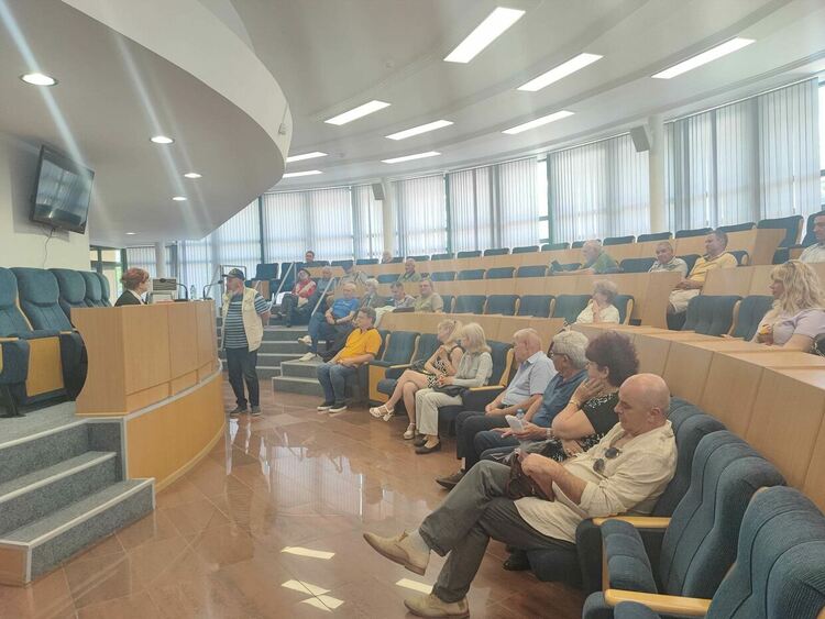 Предлагат Иван Евлогиев и проф. Иван Русчев за почетни граждани на Димитровград