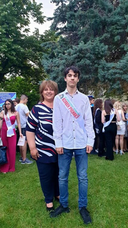 Признание от Сдружение „Алеф“ за Виктория и Георги от Езиковата