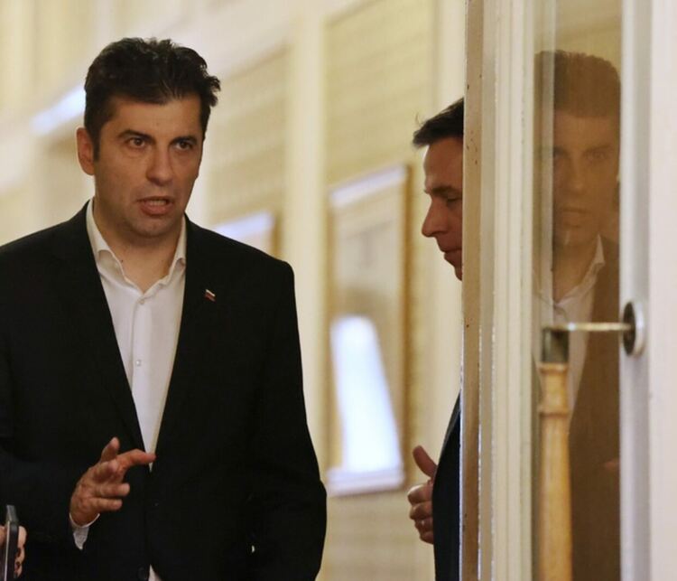 Кирил Петков ще се откаже от имунитета си, но ще изчака съставянето на комисия в НС