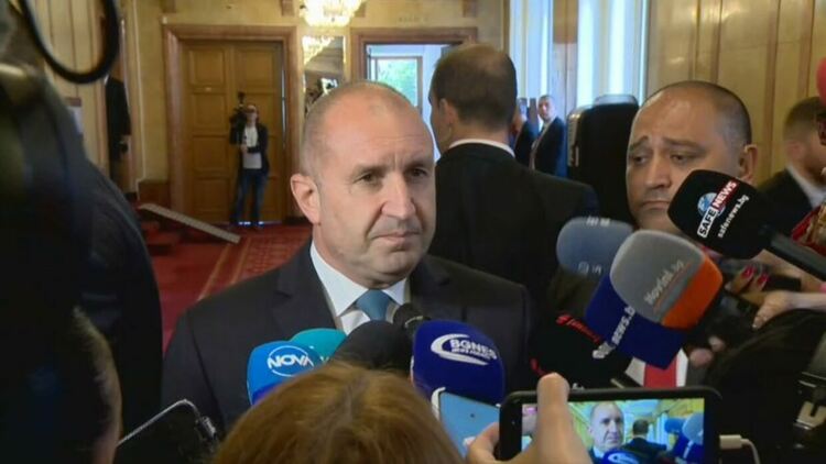 Радев с остри думи към ГЕРБ-СДС и ПП-ДБ