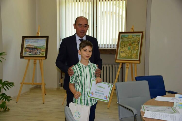 Наградиха победителите в еко конкурса в Асеновград 