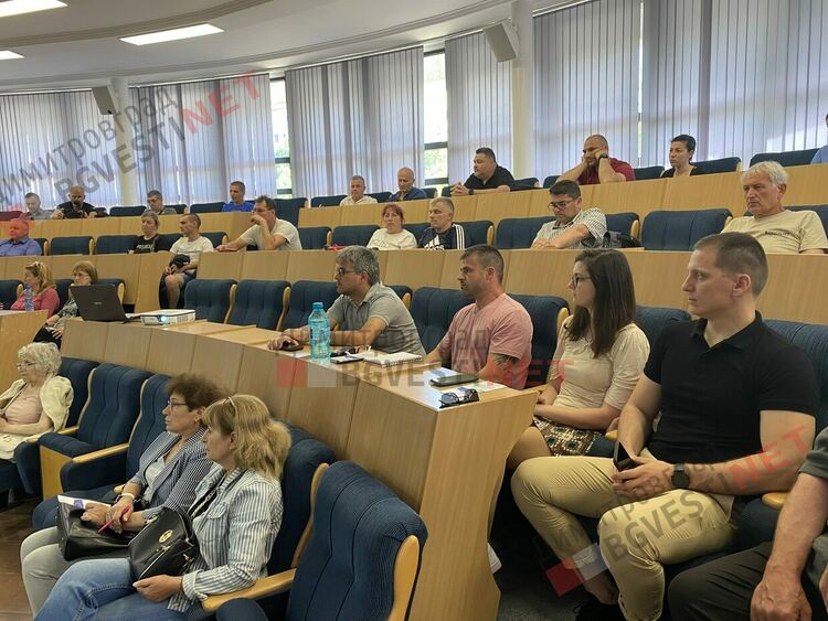 Кой и как може да кандидатства за безвъзмездни средства за соларни панели?