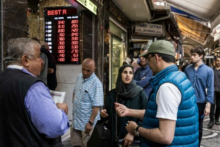 Турската лира отчете нов рекорден спад