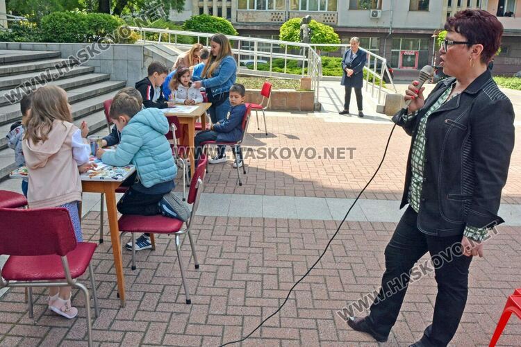 Започна „Забавно лято“ за деца в библиотеката на читалище „Заря“