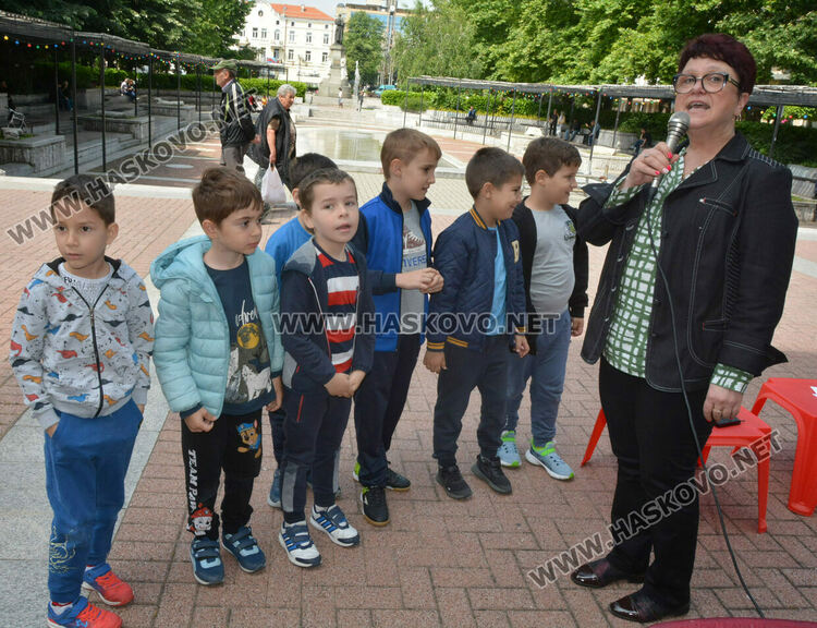 Започна „Забавно лято“ за деца в библиотеката на читалище „Заря“