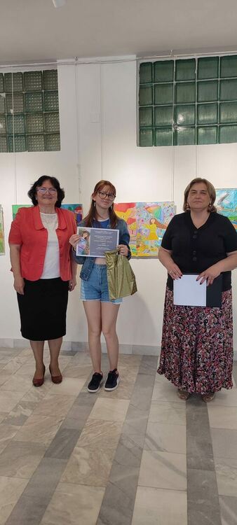 225 рисункии 36 награди за  IХ-я Областен конкурс за детска рисунка "Родопски багри"