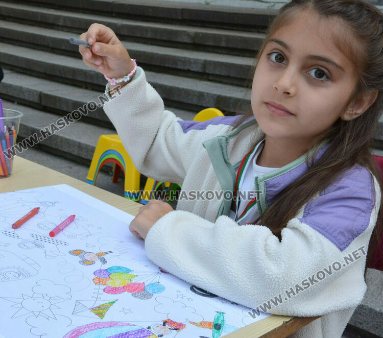 Започна „Забавно лято“ за деца в библиотеката на читалище „Заря“