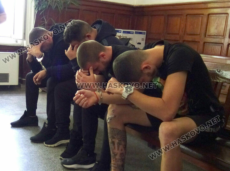 Оставиха в ареста задържаните за подпомагане на нелегални мигранти